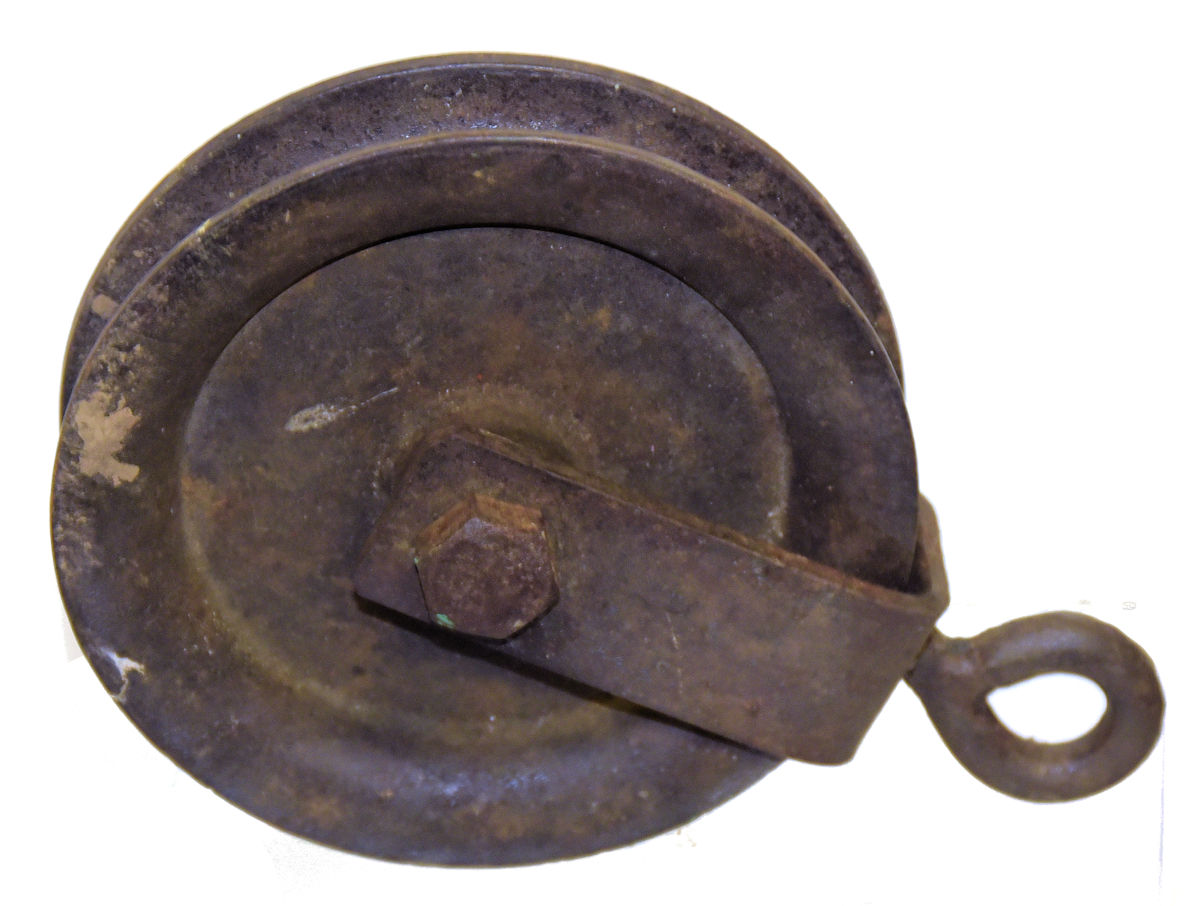 ANCIENNE POULIE À chaine en fonte N°3 pour lustre suspension Ressort